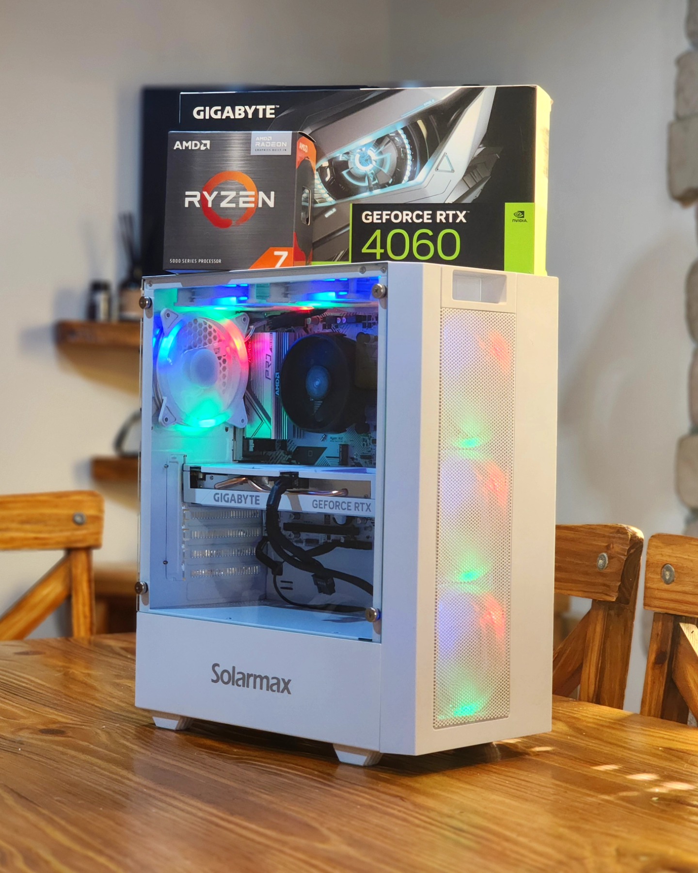 Setup Gamer con monitor y gabinete